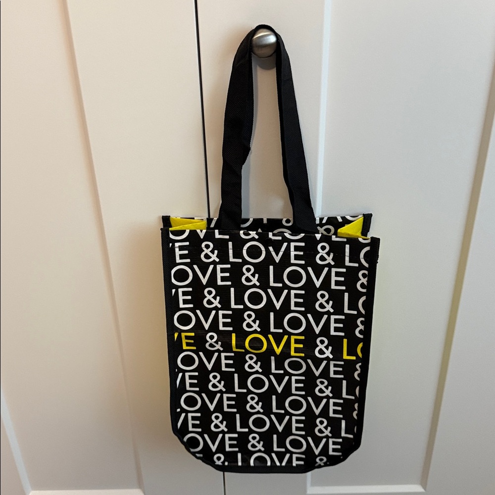 Kendra Scott Reusable Bag with Love Print